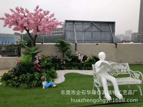 从钢筋水泥到绿意盎然 厂家直销绿植造景如何为商业空间赋能——兼谈房地产咨询中的景观增值策略